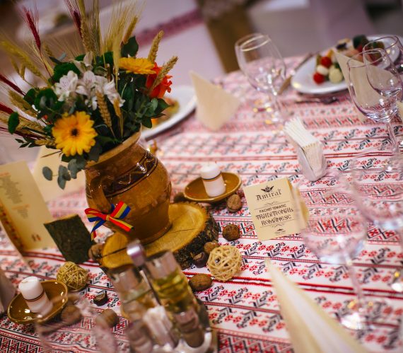 decor-traditional-romanesc-2018