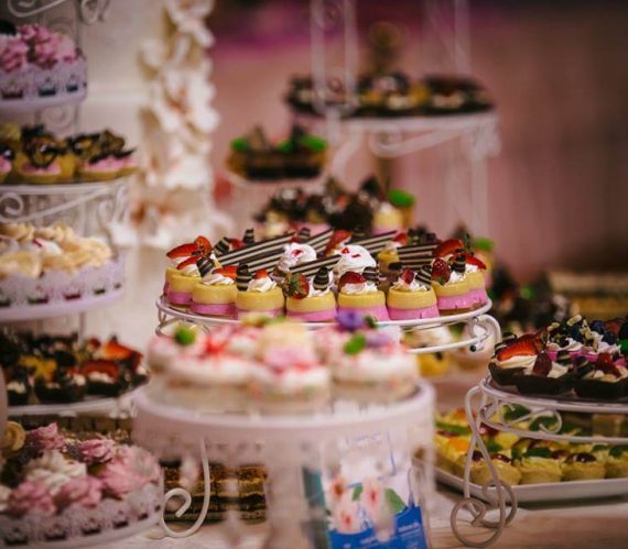 prajituri-colorate-candy-bar-nunta-cluj
